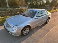 Gebraucht Mercedes E220 Elegance 150 PS (110 kW) 2003 Silber Limousine