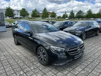 Gebraucht Mercedes E300 Avantgarde 194 PS (142 kW) 2022 Schwarz Kombi