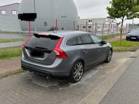 Gebraucht Volvo V60 190 PS (139 kW) 2017 Grau Kombi