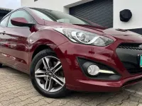 Gebraucht Hyundai i30 110 PS (80 kW) 2017 Rot Coupé