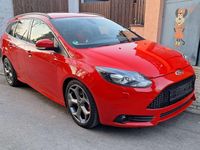 Gebraucht Ford Focus ST 250 PS (183 kW) 2013 Rot Kombi