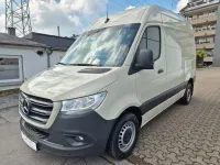 Używany Mercedes Sprinter 143 KM (105 kW) 2021 Szary Van