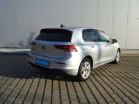 Gebraucht VW Golf VIII Life 131 PS (96 kW) 2022 Silber Limousine