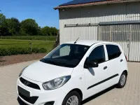 Gebraucht Hyundai i10 51 PS (37 kW) 2013 Weiß Kleinwagen