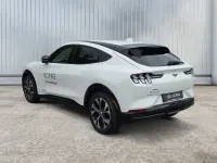 Gebraucht Ford Mustang Mach-E 197 kW (269 PS) 2022 Starwhite platinium (weiß) SUV
