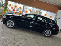 Gebraucht Mercedes CLA200 Shooting Brake 150 PS (110 kW) 2020 Schwarz Kombi