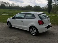 Gebraucht VW Polo 75 PS (55 kW) 2012 Weiß Kleinwagen