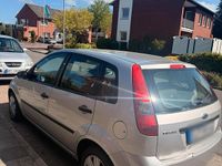 Brugt Ford Fiesta 75 HK (55 kW) 2003 Grå Hatchback