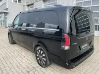 Gebraucht Mercedes V300 Avantgarde 237 PS (174 kW) 2024 Schwarz Van / Kleinbus