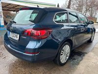 Gebraucht Opel Astra 140 PS (102 kW) 2011 Blau Kombi