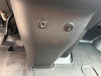 Gebraucht Peugeot Expert 180 PS (132 kW) 2022 Silber Van