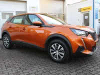 Gebraucht Peugeot 2008 101 PS (74 kW) 2021 Orange SUV