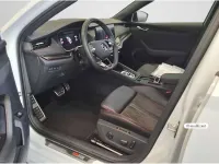 Gebraucht Skoda Octavia RS 245 PS (180 kW) 2024 Moonweiß perleffekt Kombi