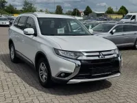 Gebraucht Mitsubishi Outlander 150 PS (110 kW) 2016 Weiß SUV