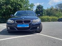 Gebraucht BMW 320 170 PS (125 kW) 2009 Blau Kombi