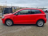 Gebraucht VW Polo LOUNGE 60 PS (44 kW) 2015 Flashrot Kleinwagen