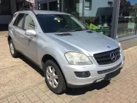 Gebraucht Mercedes ML320 224 PS (164 kW) 2007 Silber SUV