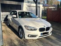 Gebraucht BMW 120 Advantage 184 PS (135 kW) 2018 Weiß Kleinwagen