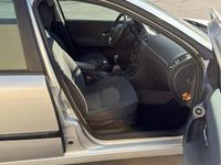 Gebraucht Renault Laguna II Dynamique 135 PS (99 kW) 2006 Grau Limousine