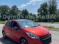Gebraucht Peugeot 208 Active 82 PS (60 kW) 2017 Orange Kleinwagen