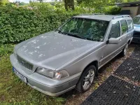 Gebraucht Volvo V70 140 PS (102 kW) 1999 Silber Kombi