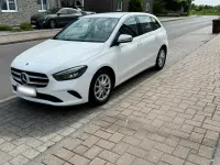 Gebraucht Mercedes B200 163 PS (119 kW) 2019 Weiß Van / Kleinbus