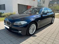Gebraucht BMW 530 Comfort Edition 258 PS (189 kW) 2012 Blau Limousine