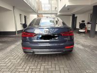 Gebraucht Audi A6 Ambiente 376 PS (276 kW) 2021 Blau Limousine