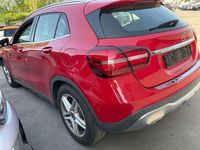 Gebraucht Mercedes GLA200 156 PS (114 kW) 2017 Rot SUV