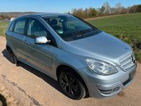 Gebraucht Mercedes B180 115 PS (84 kW) 2010 Blau Van / Kleinbus