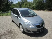 Gebraucht Opel Meriva Design Edition 120 PS (88 kW) 2011 Silber Van / Kleinbus