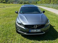 Gebraucht Volvo V60 CC Pro 245 PS (180 kW) 2017 Grau Kombi