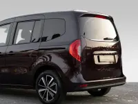Gebraucht Mercedes T180 116 PS (85 kW) 2024 Rot Van / Kleinbus
