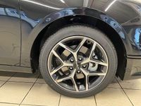 Neu Kia Ceed 140 PS (102 kW) 2025 Black pearl m Kleinwagen