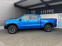 Neu Chevrolet Silverado 426 PS (313 kW) 2025 Blau SUV