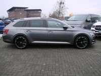 Gebraucht Skoda Superb Style 150 PS (110 kW) 2024 Grau metallic Kombi