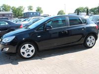 Gebraucht Opel Astra Design Edition 101 PS (74 kW) 2011 Schwarz Limousine