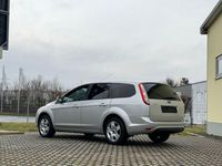 Gebraucht Ford Focus Style 101 PS (74 kW) 2010 Silber Limousine