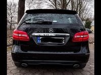 Gebraucht Mercedes B180 109 PS (80 kW) 2012 Schwarz Van / Kleinbus