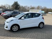 Gebraucht Hyundai i10 67 PS (49 kW) 2017 Weiß Kleinwagen