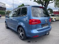Gebraucht VW Touran Comfortline 140 PS (102 kW) 2011 Blau Van / Kleinbus