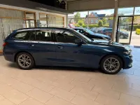 Gebraucht BMW 318 Shadowline 150 PS (110 kW) 2024 Phytonicblau Kombi