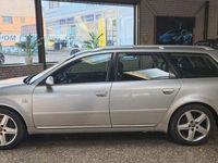 Usado Audi A6 Performance 179 HP (131 kW) 2003 Prateado Carrinha