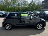 gebraucht Peugeot 208 PureTech 82