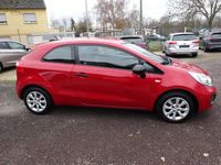 Gebraucht Kia Rio 86 PS (63 kW) 2013 Rot Limousine