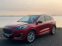 Gebraucht Ford Kuga Vignale 150 PS (110 kW) 2023 Rot SUV