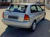 Gebraucht Mazda 323 73 PS (53 kW) 1999 Silber Limousine