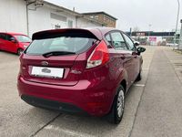 Gebraucht Ford Fiesta 101 PS (74 kW) 2014 Rot Kleinwagen