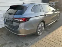 Neu Skoda Superb SportLine 265 PS (194 kW) 2025 Graphite grau metallic Kombi