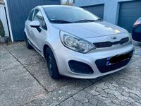 Gebraucht Kia Rio Edition 7 86 PS (63 kW) 2014 Silber Kleinwagen